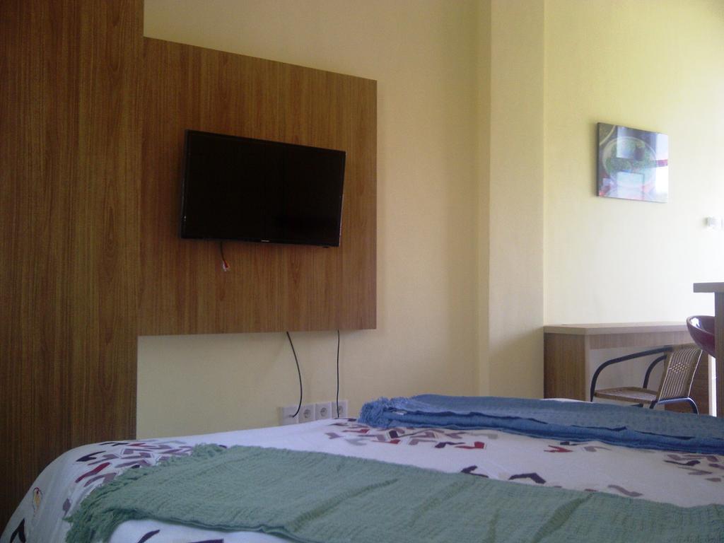 Makassar Breeze Place Residence Room photo