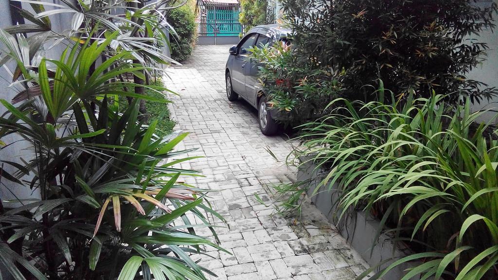 Makassar Breeze Place Residence Exterior photo