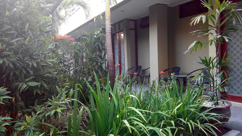 Makassar Breeze Place Residence Exterior photo
