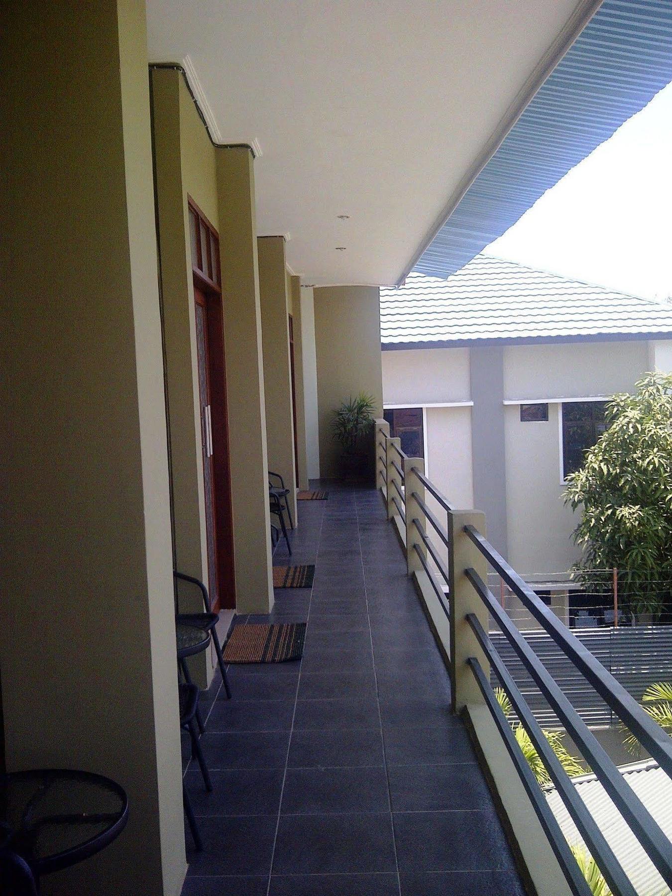 Makassar Breeze Place Residence Exterior photo